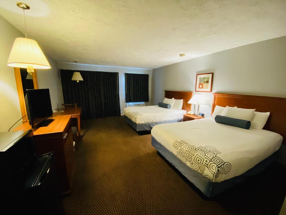 Fleetwood Inn Suites Cheboygan Eksteriør bilde