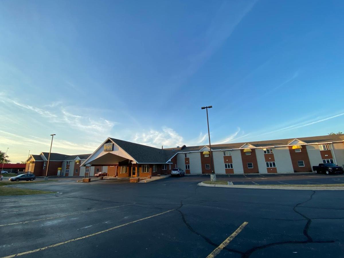 Fleetwood Inn Suites Cheboygan Eksteriør bilde